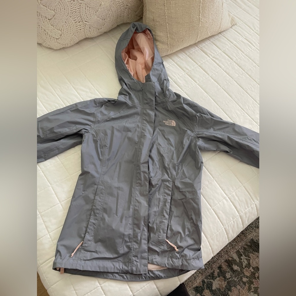 North Face XS gray & Pink Dryvent Rain jacket NEW